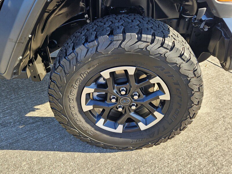 Used 2024 Jeep Wrangler Rubicon image 16