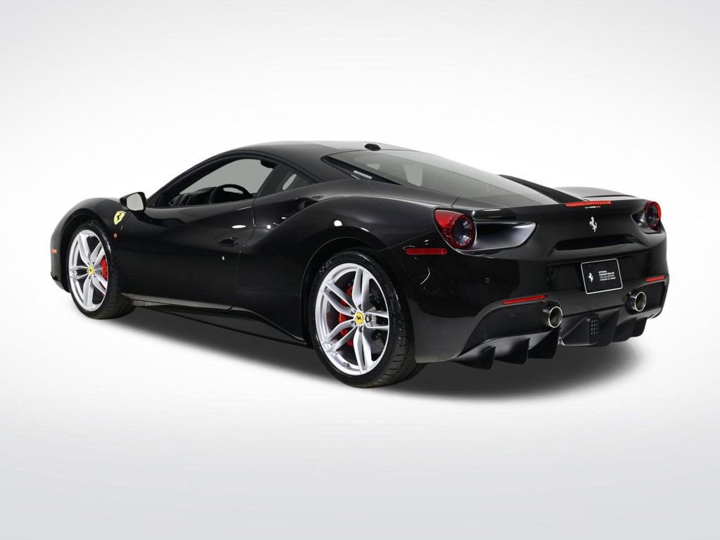 Used 2018 Ferrari 488 GTB image 2