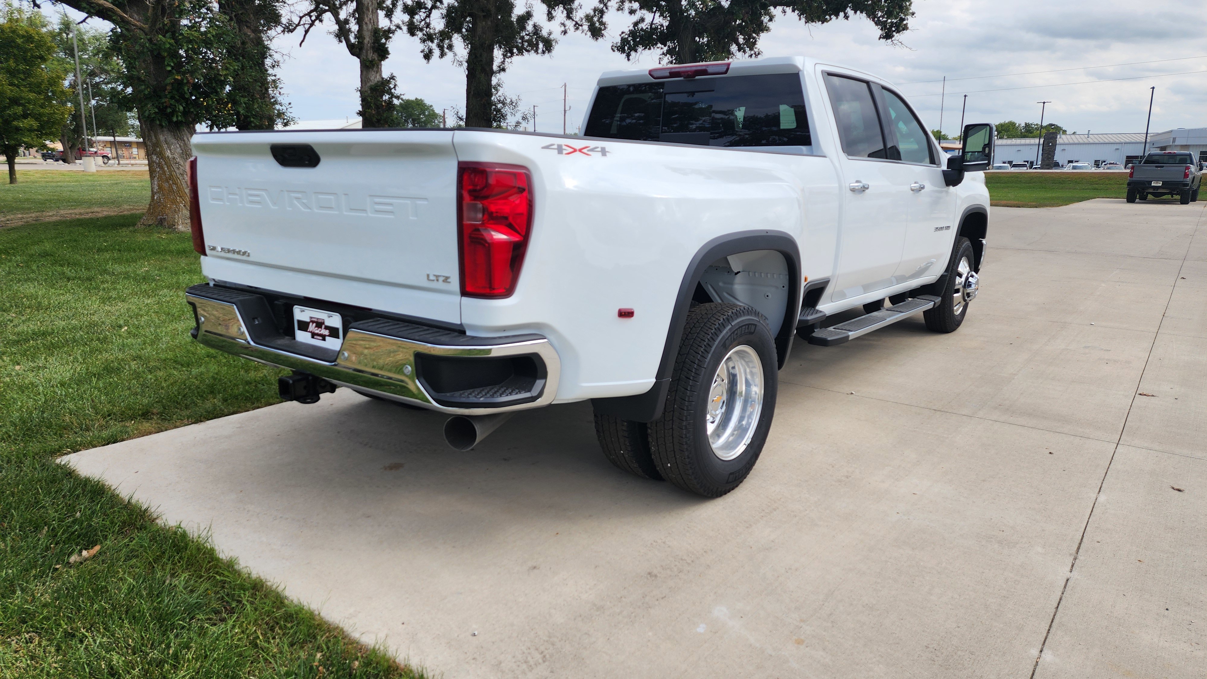 New 2026 Chevrolet Silverado 3500 LTZ w/ LTZ Convenience Package image 5