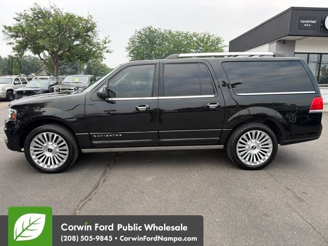 Used 2015 Lincoln Navigator L 4WD w/ Equipment Group 101A Reserve image 8