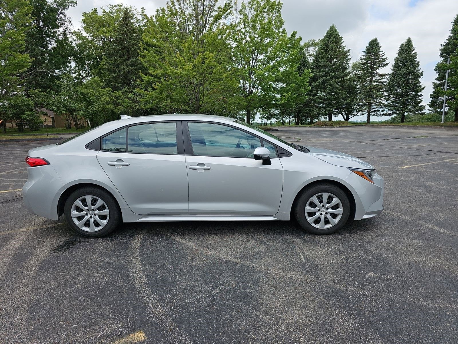 Used 2024 Toyota Corolla LE FWD image 7