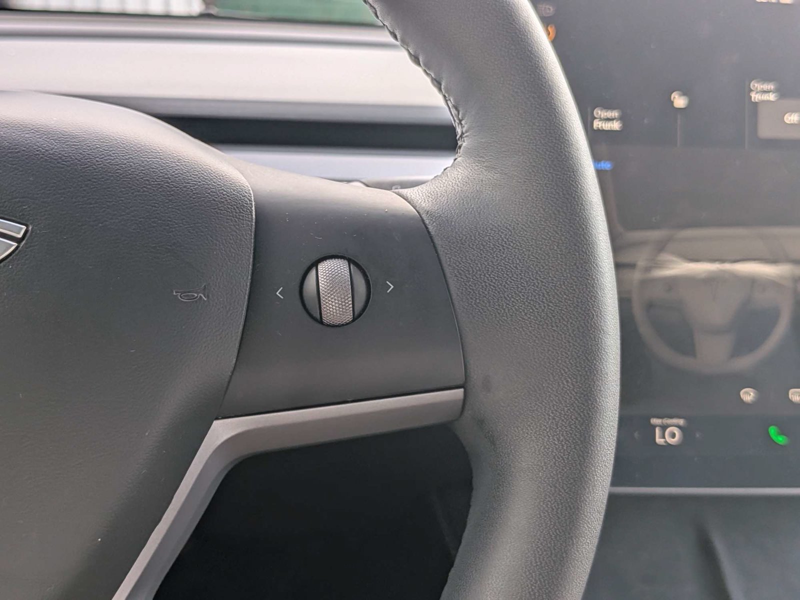 Used 2021 Tesla Model Y Long Range AWD/4WD image 24