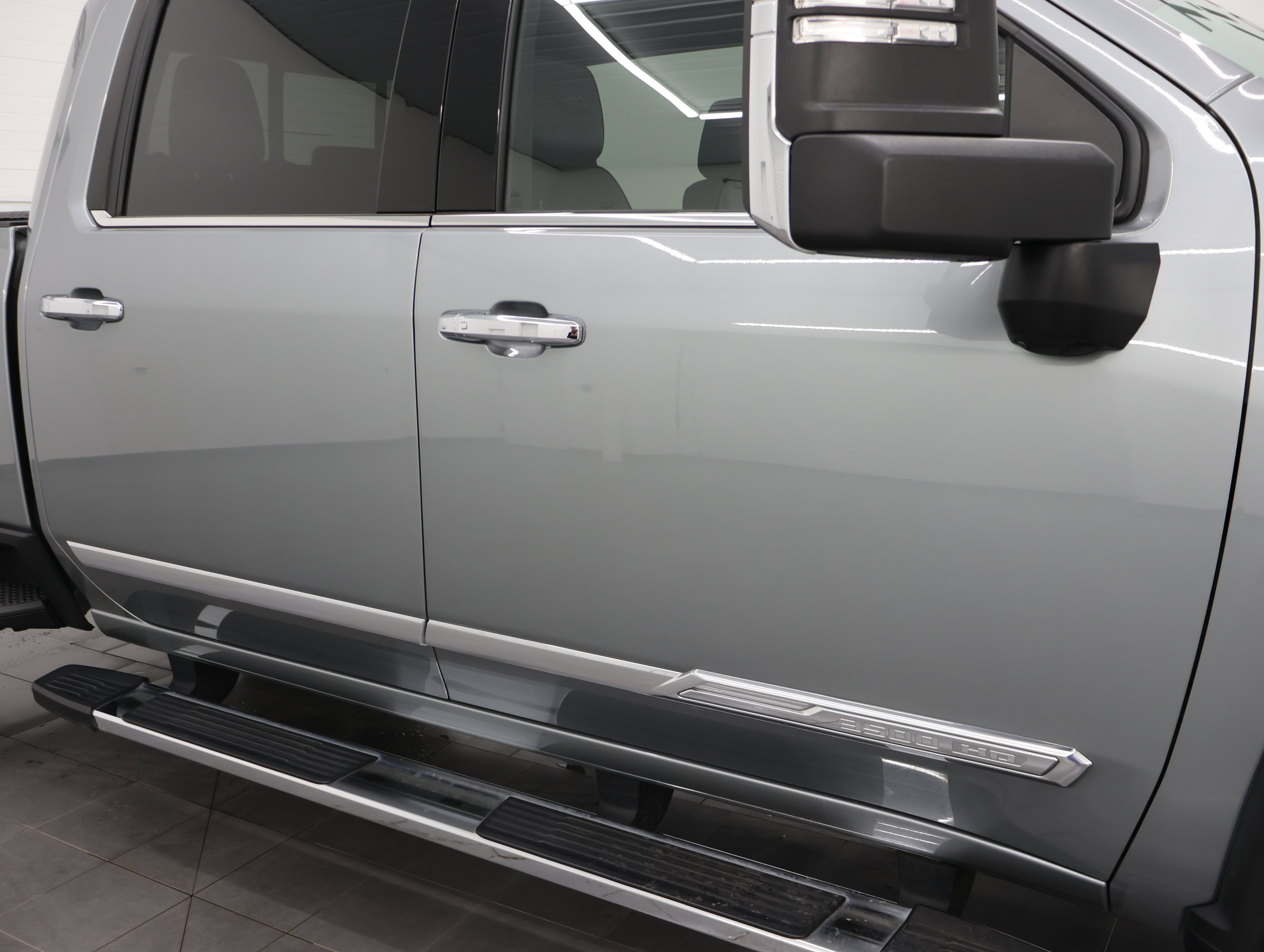 Used 2024 Chevrolet Silverado 3500 High Country w/ High Country Premium Package AWD/4WD image 30