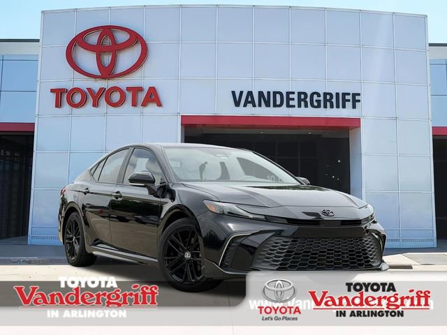 Used 2025 Toyota Camry SE w/ Multimedia Upgrade Package