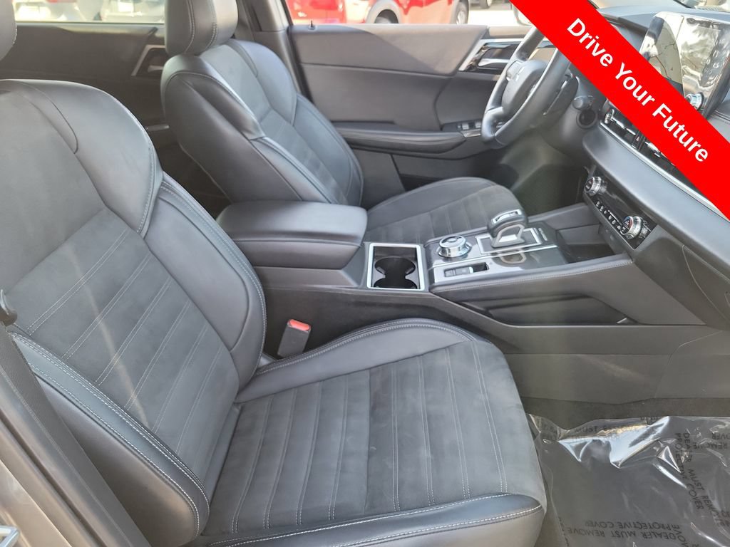 Used 2023 Mitsubishi Outlander SE FWD image 22