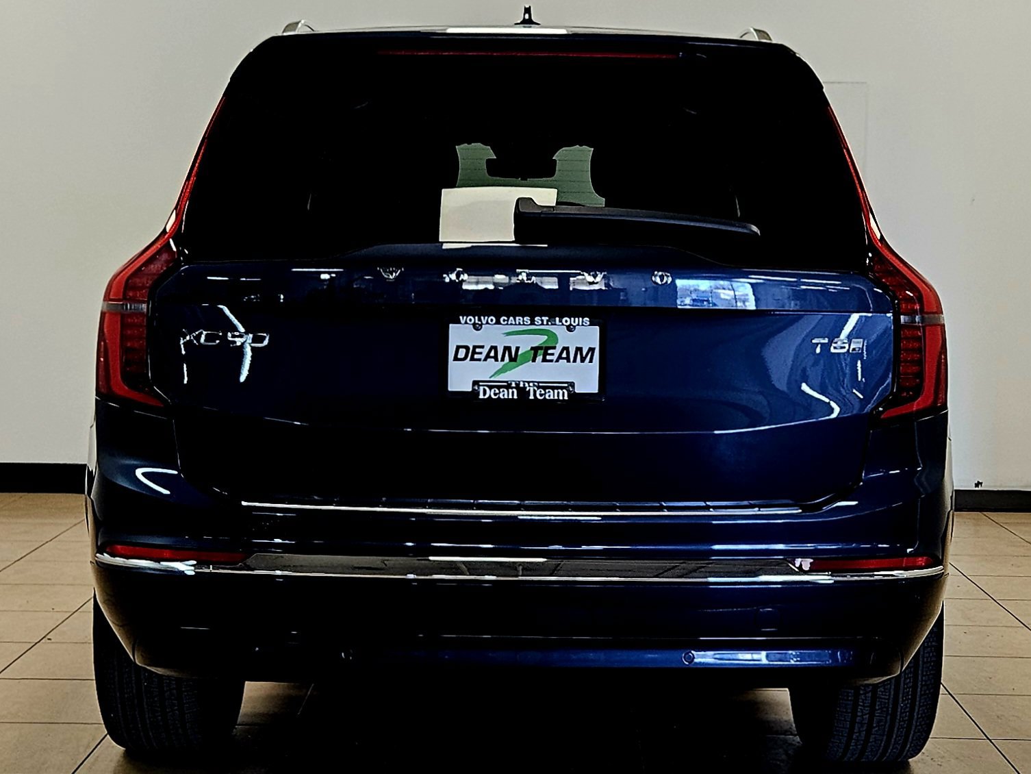 New 2026 Volvo XC90 T8 Plus w/ Protection Package Premier AWD/4WD image 8