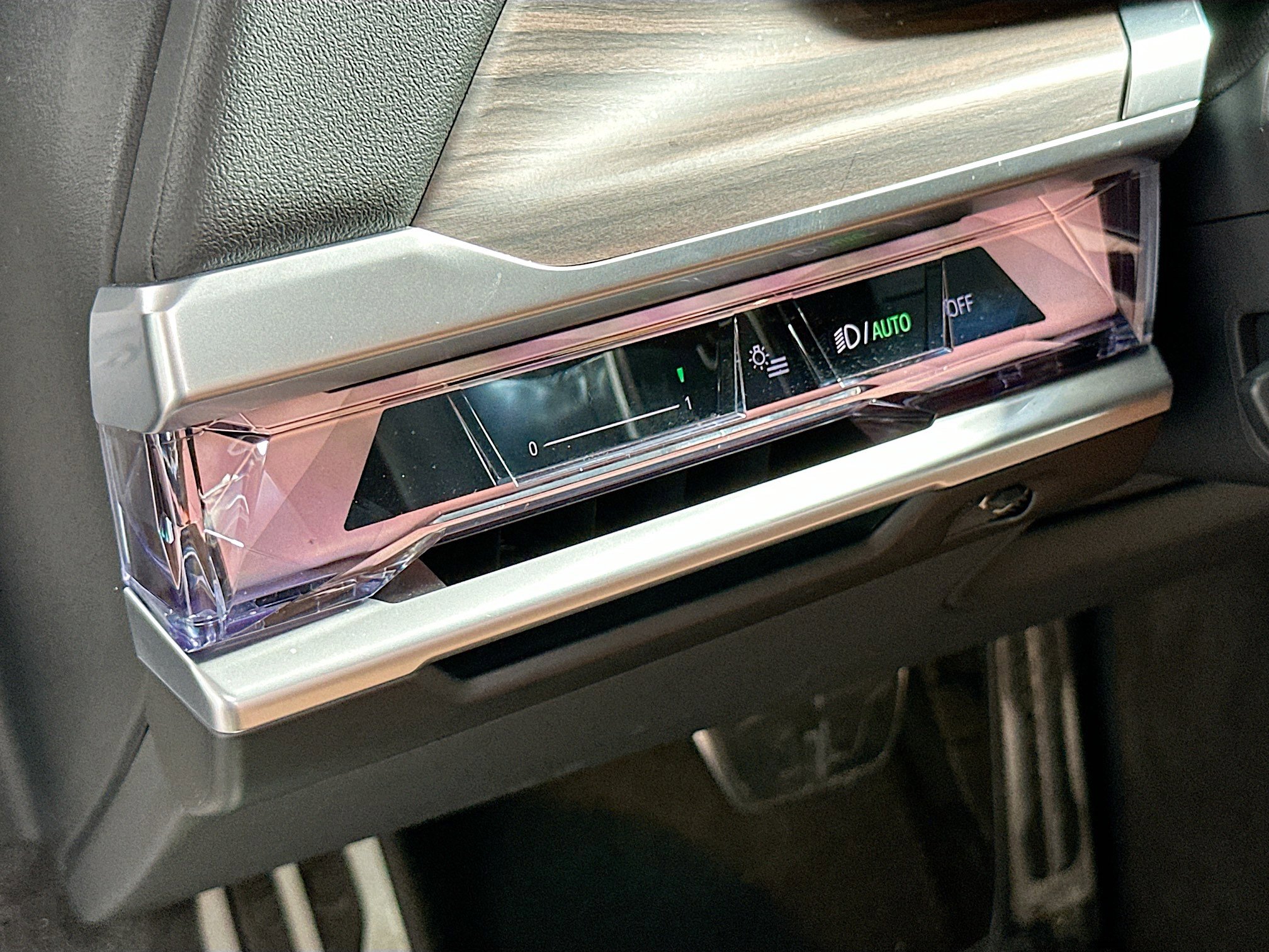 Certified 2023 BMW 740i w/ Parking Assistance Package image 10