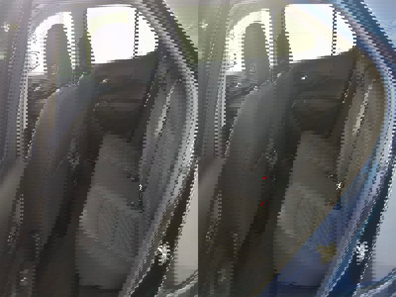 Used 2019 Chevrolet Equinox LT image 18