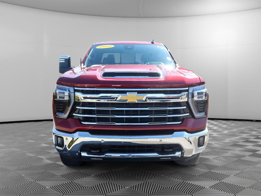 Used 2025 Chevrolet Silverado 2500 LTZ w/ LTZ Premium Package image 9