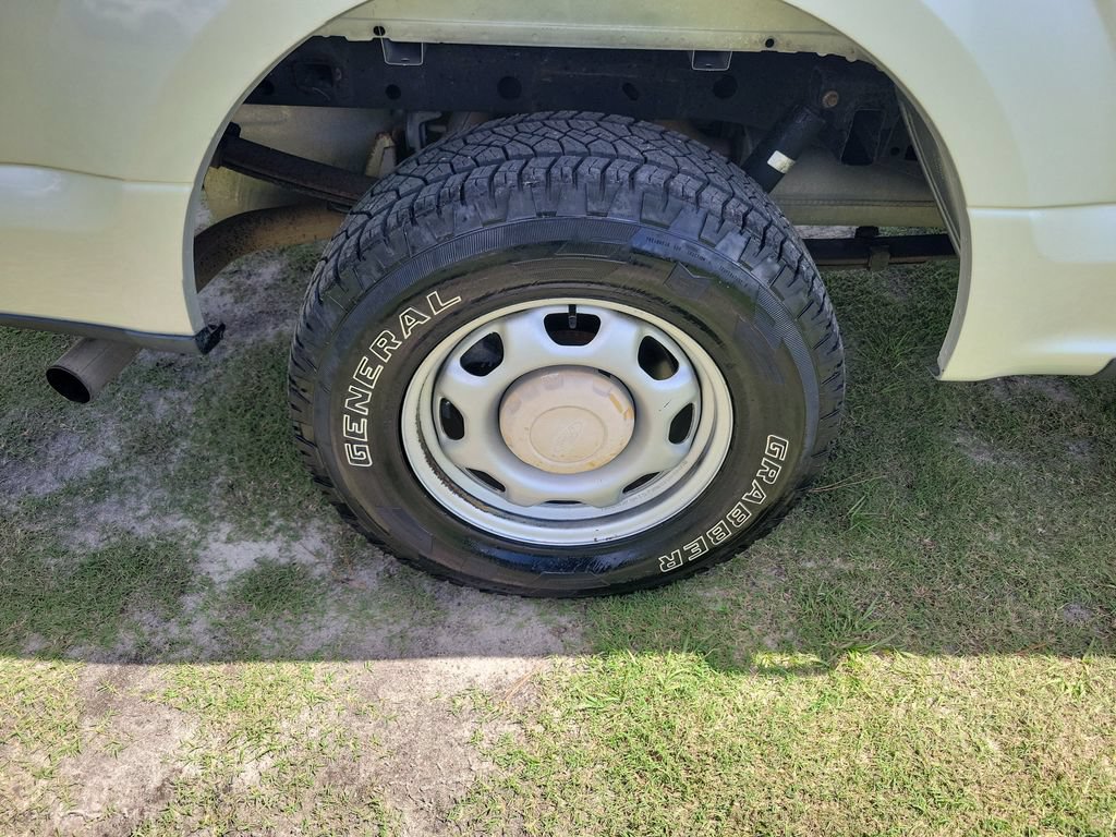 Used 2017 Ford F150 XL w/ XL Power Equipment Group AWD/4WD image 8