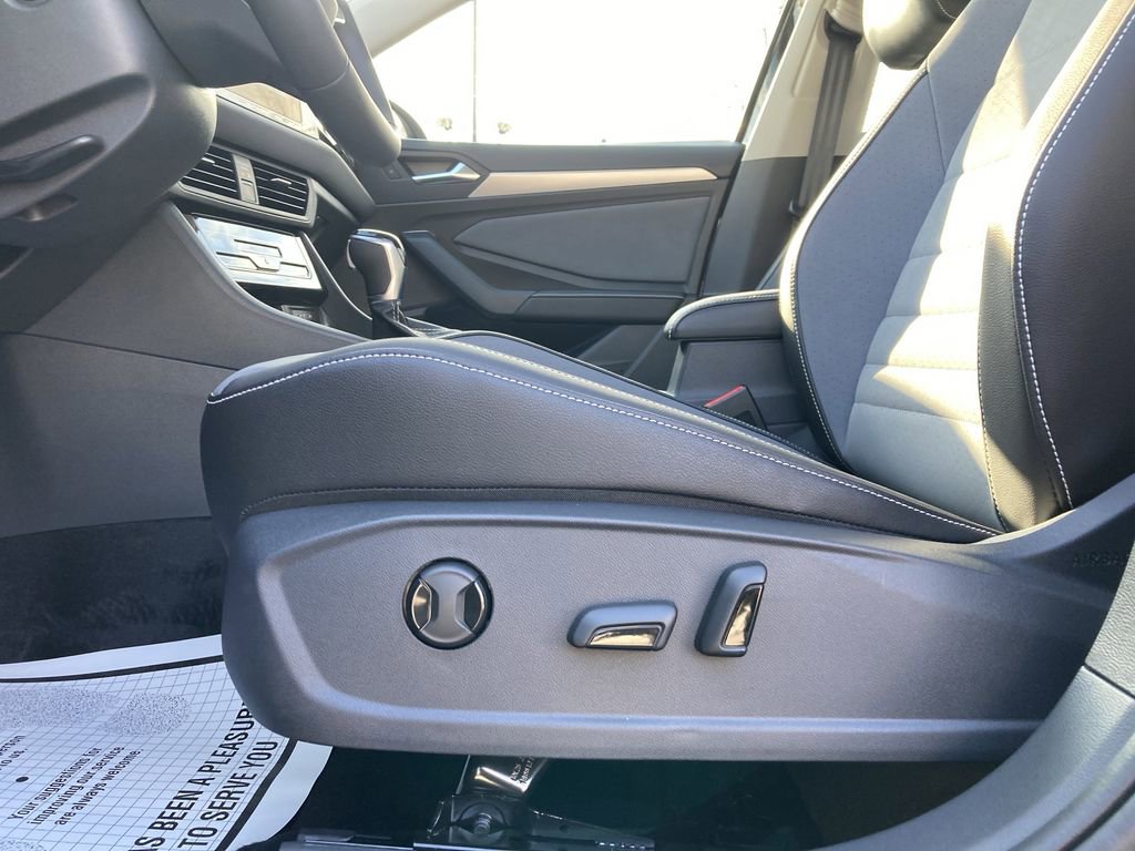 New 2026 Volkswagen Jetta SE image 21