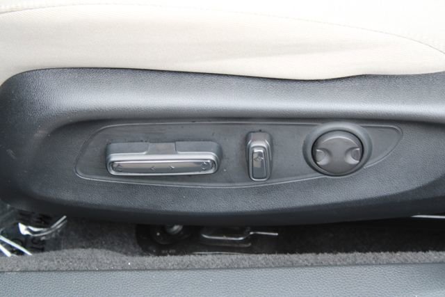 Used 2023 Honda Accord EX image 32