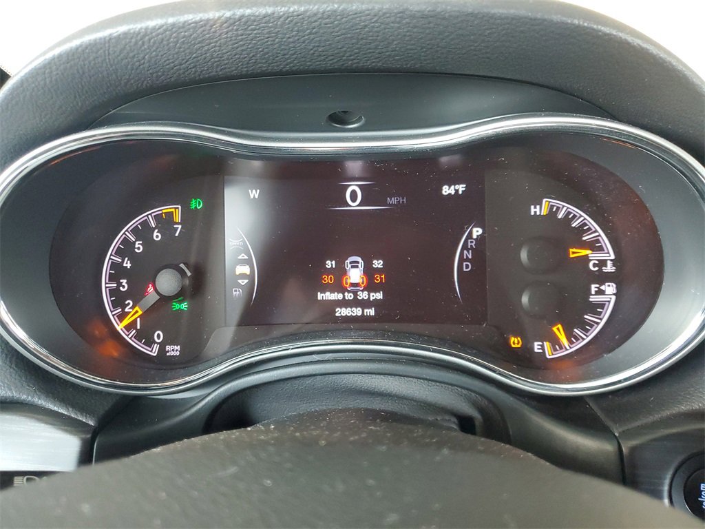 Used 2019 Jeep Grand Cherokee Altitude image 16