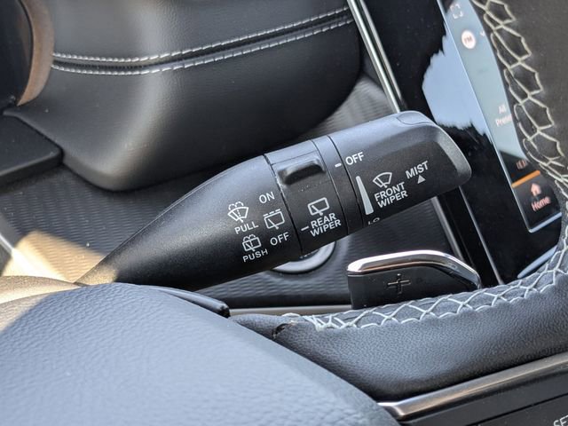 Used 2025 Jeep Grand Cherokee Laredo X RWD image 25