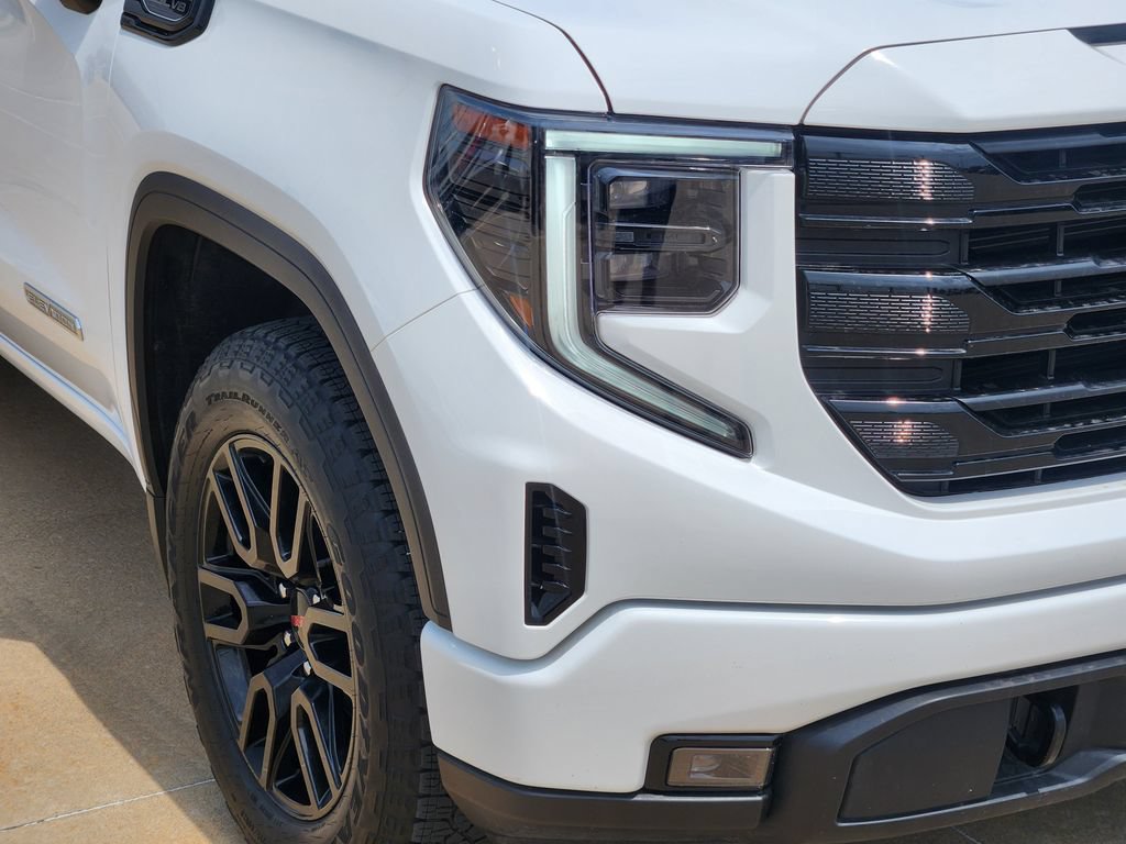 Used 2024 GMC Sierra 1500 Elevation w/ X31 Off-Road Package AWD/4WD image 9
