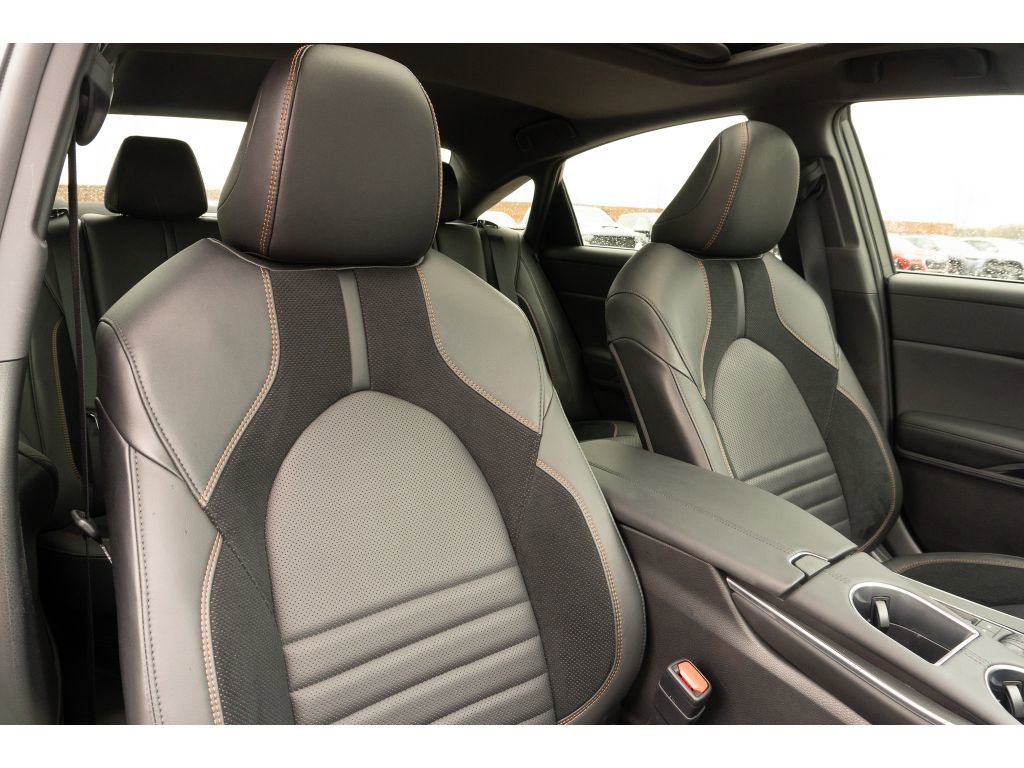 Used 2020 Toyota Avalon XSE image 19