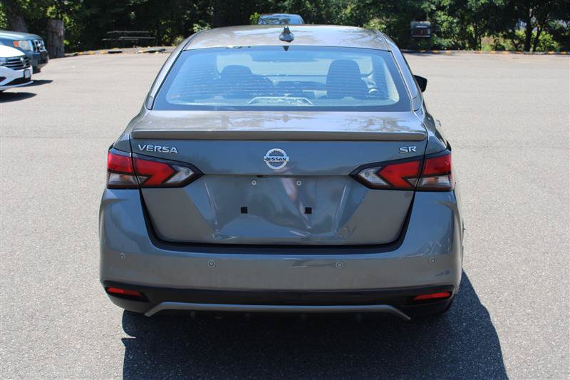 Used 2020 Nissan Versa SR FWD image 6