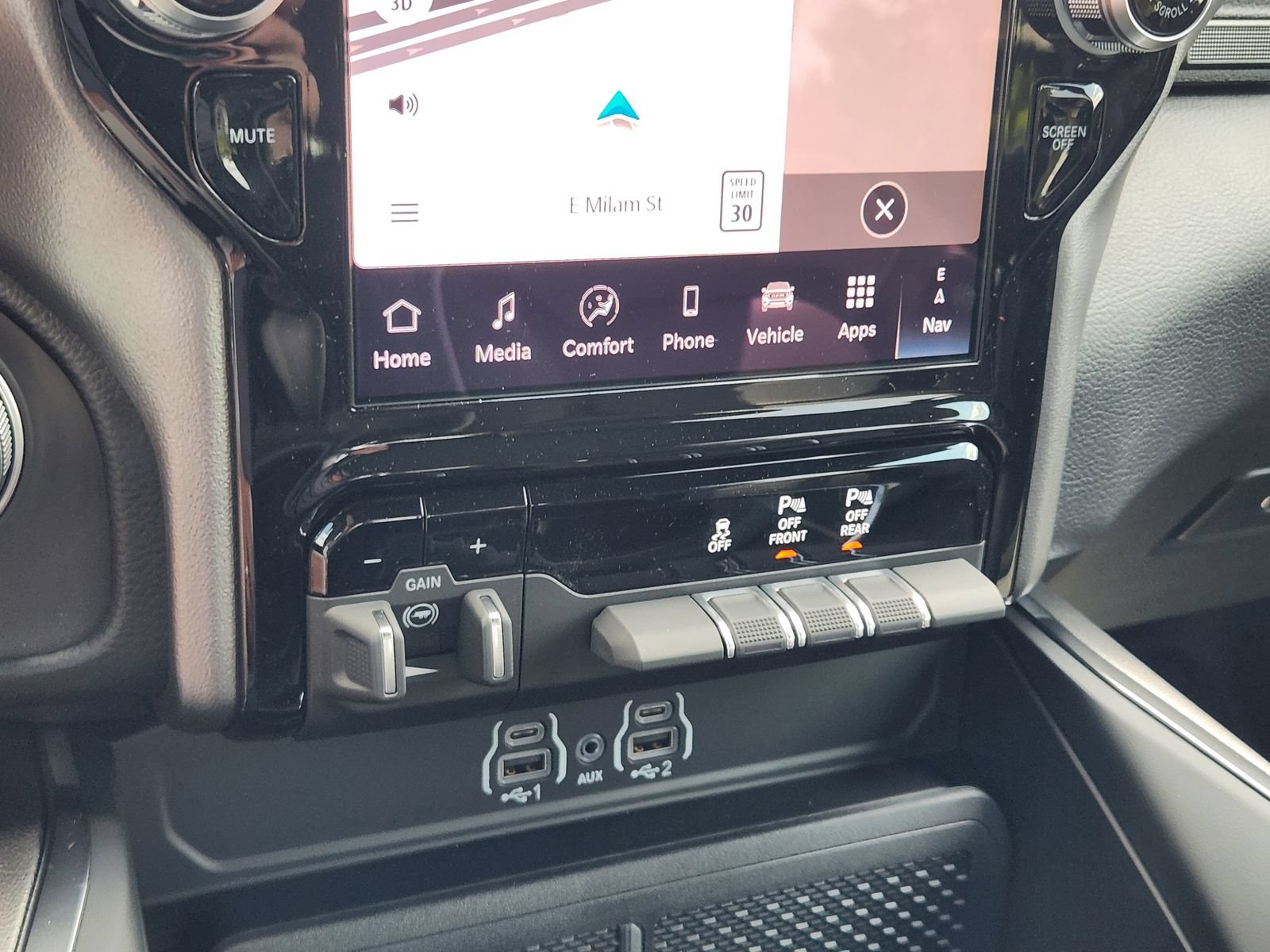 New 2027 RAM 1500 Laramie w/ Night Edition AWD/4WD image 19