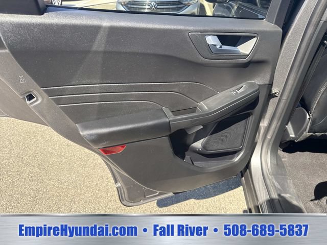 Used 2025 Ford Escape ST-Line Select AWD/4WD image 16