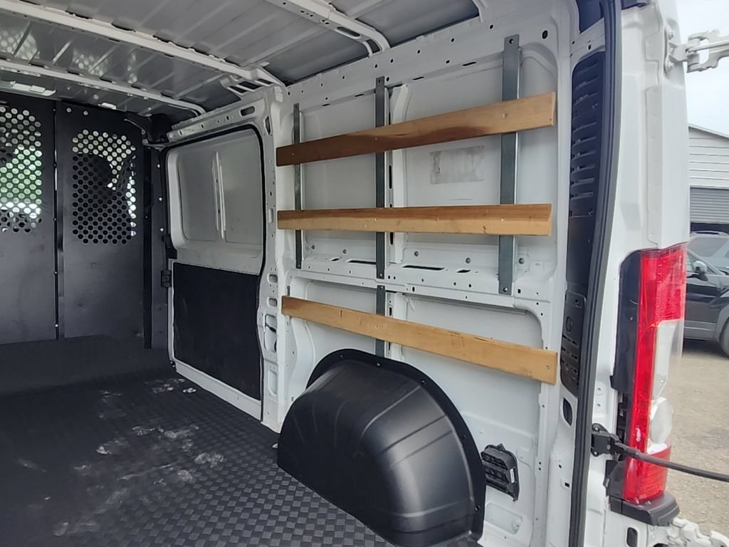 Used 2025 RAM ProMaster 2500 w/ U-Haul Equipment Group FWD image 22
