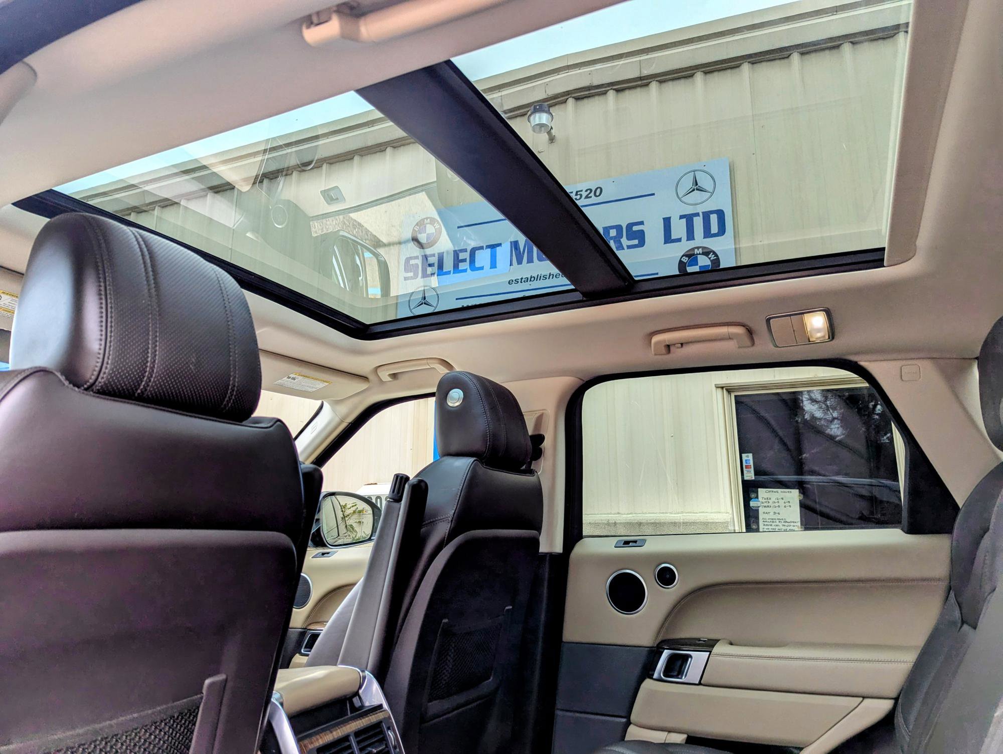 Used 2015 Land Rover Range Rover Sport HSE image 6