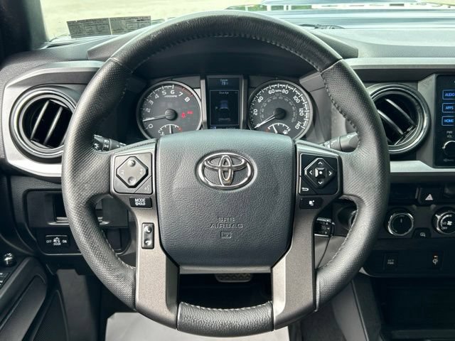 Used 2017 Toyota Tacoma TRD Sport w/ Tow Package (A/T) AWD/4WD image 44