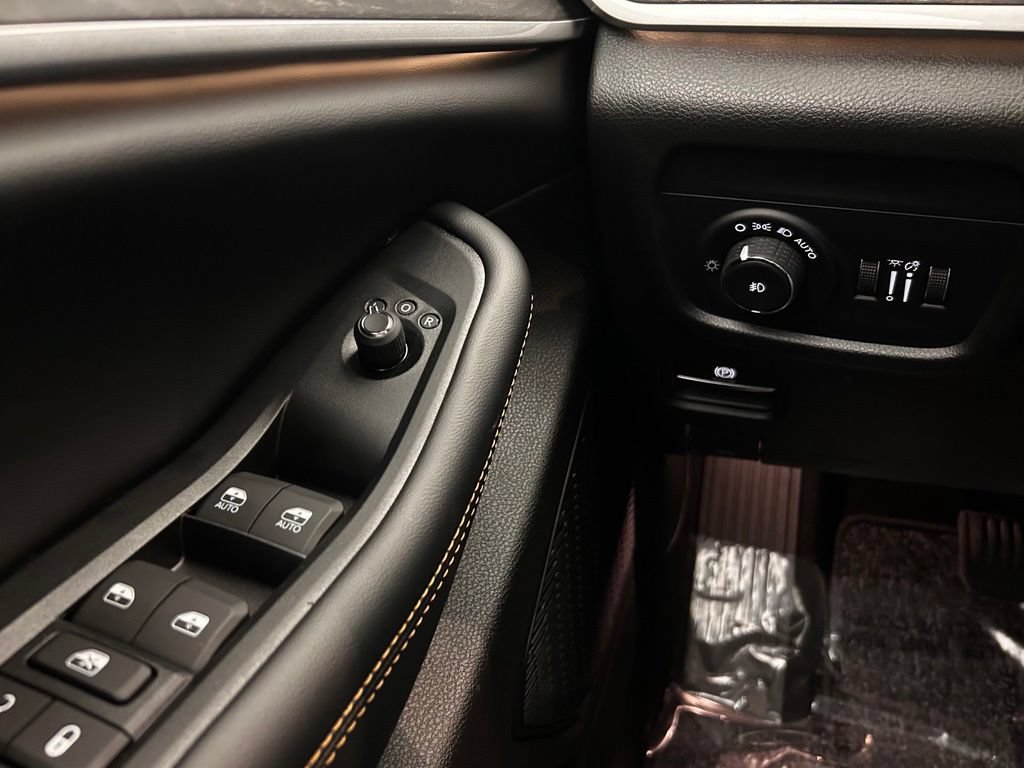 New 2026 Jeep Grand Cherokee Limited AWD/4WD image 19