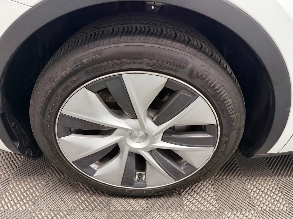 Used 2023 Tesla Model Y Long Range AWD/4WD image 21