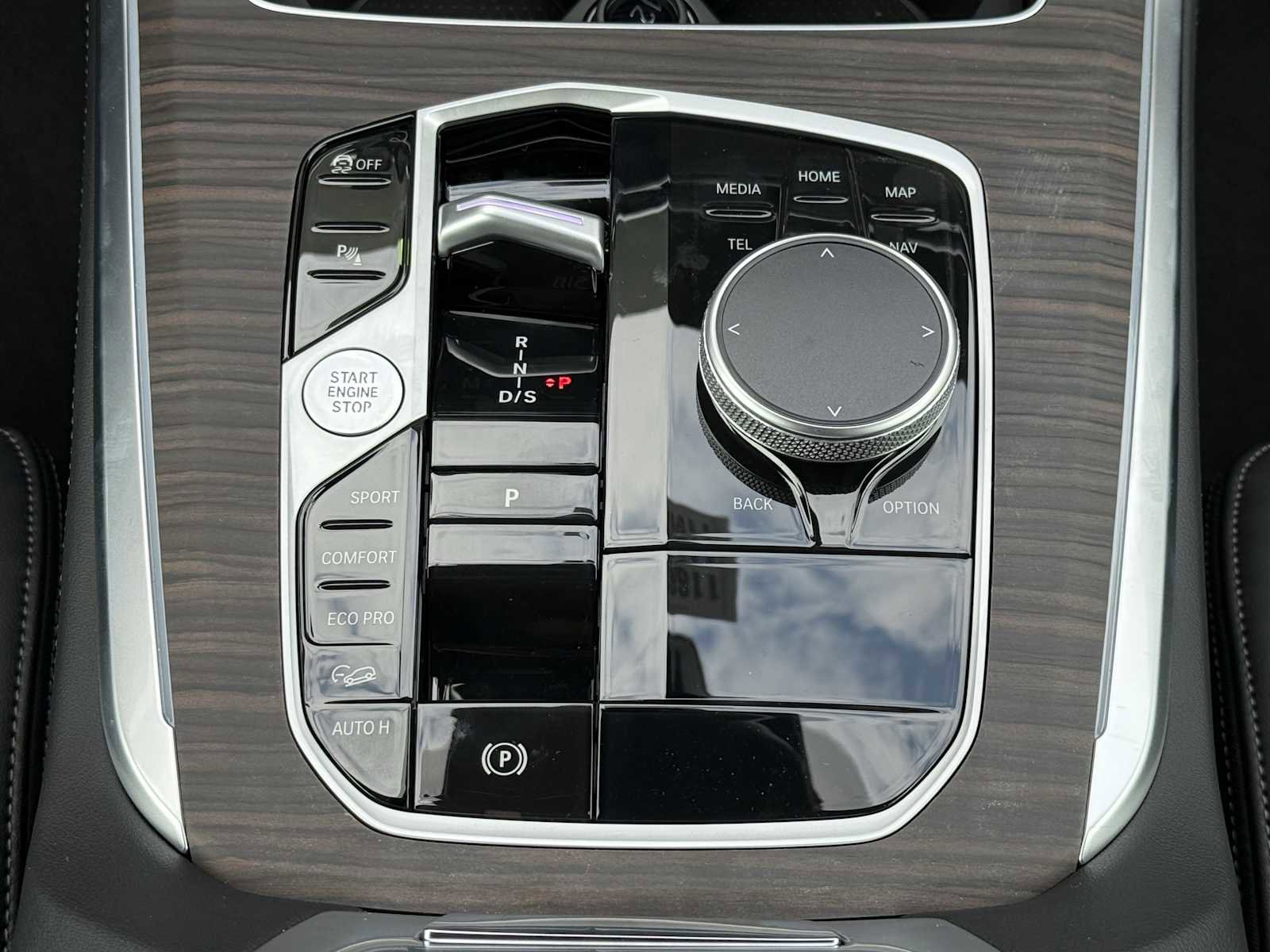 New 2026 BMW X5 xDrive40i w/ Climate Comfort Package image 18