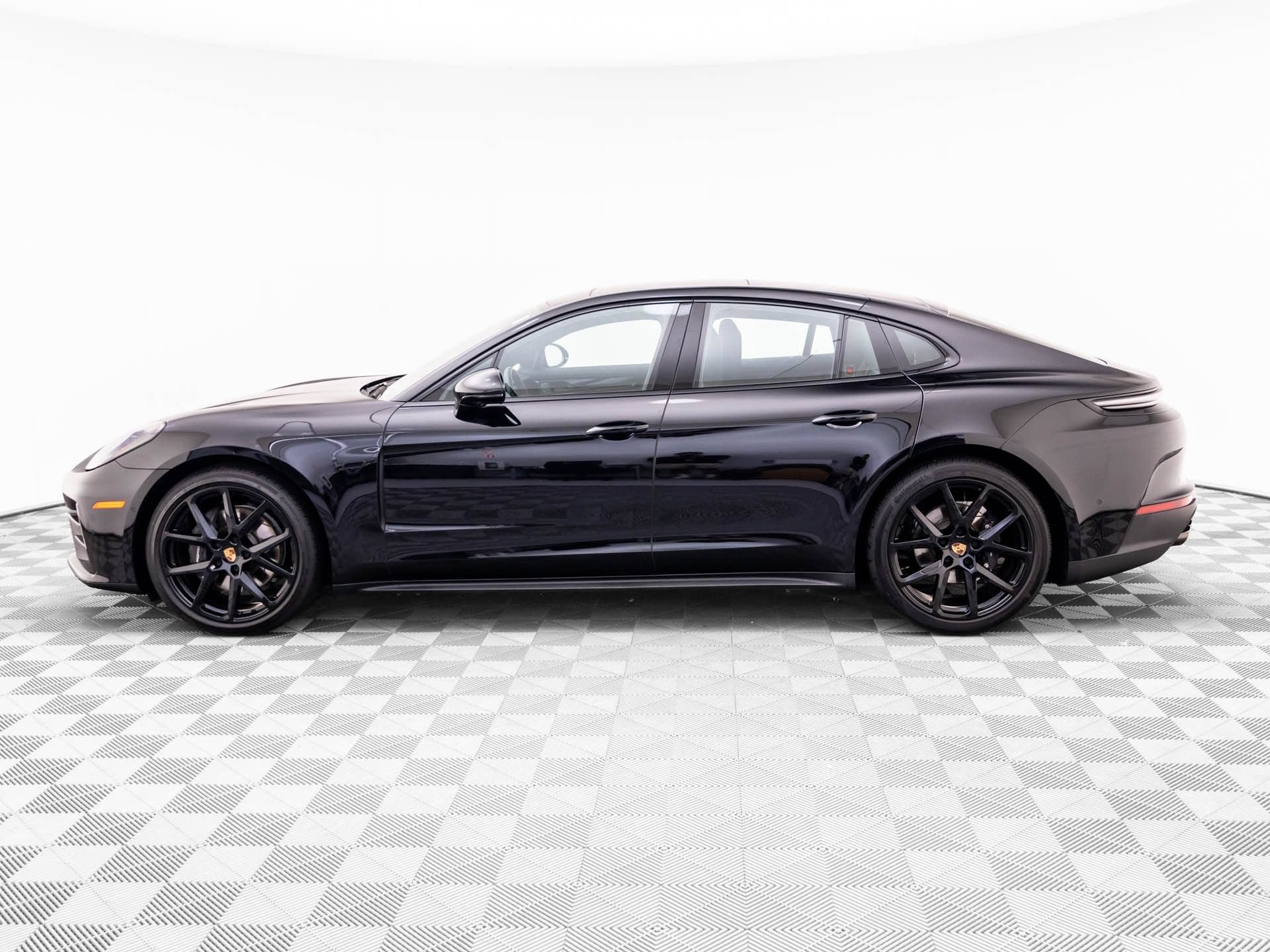 Certified 2025 Porsche Panamera 4 AWD/4WD image 2