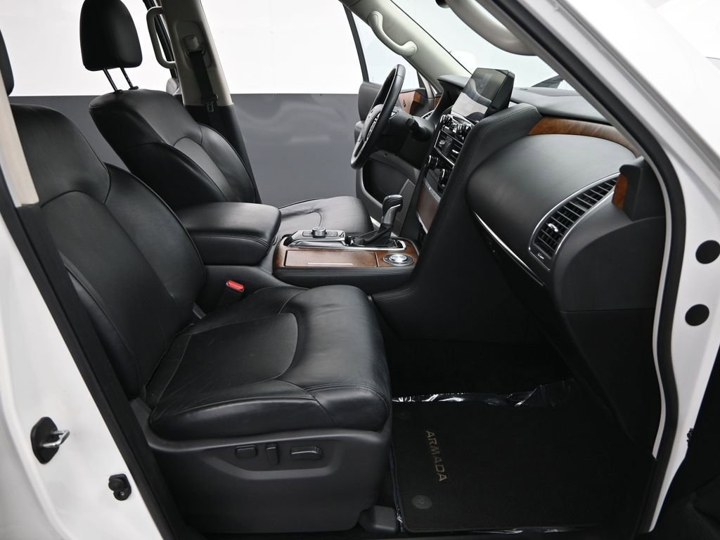 Used 2024 Nissan Armada SL w/ Captain's Chairs Package image 23