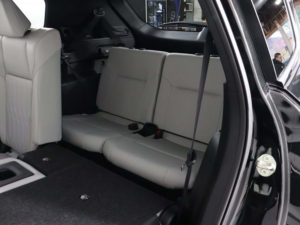 Used 2025 Mitsubishi Outlander SEL AWD/4WD image 36