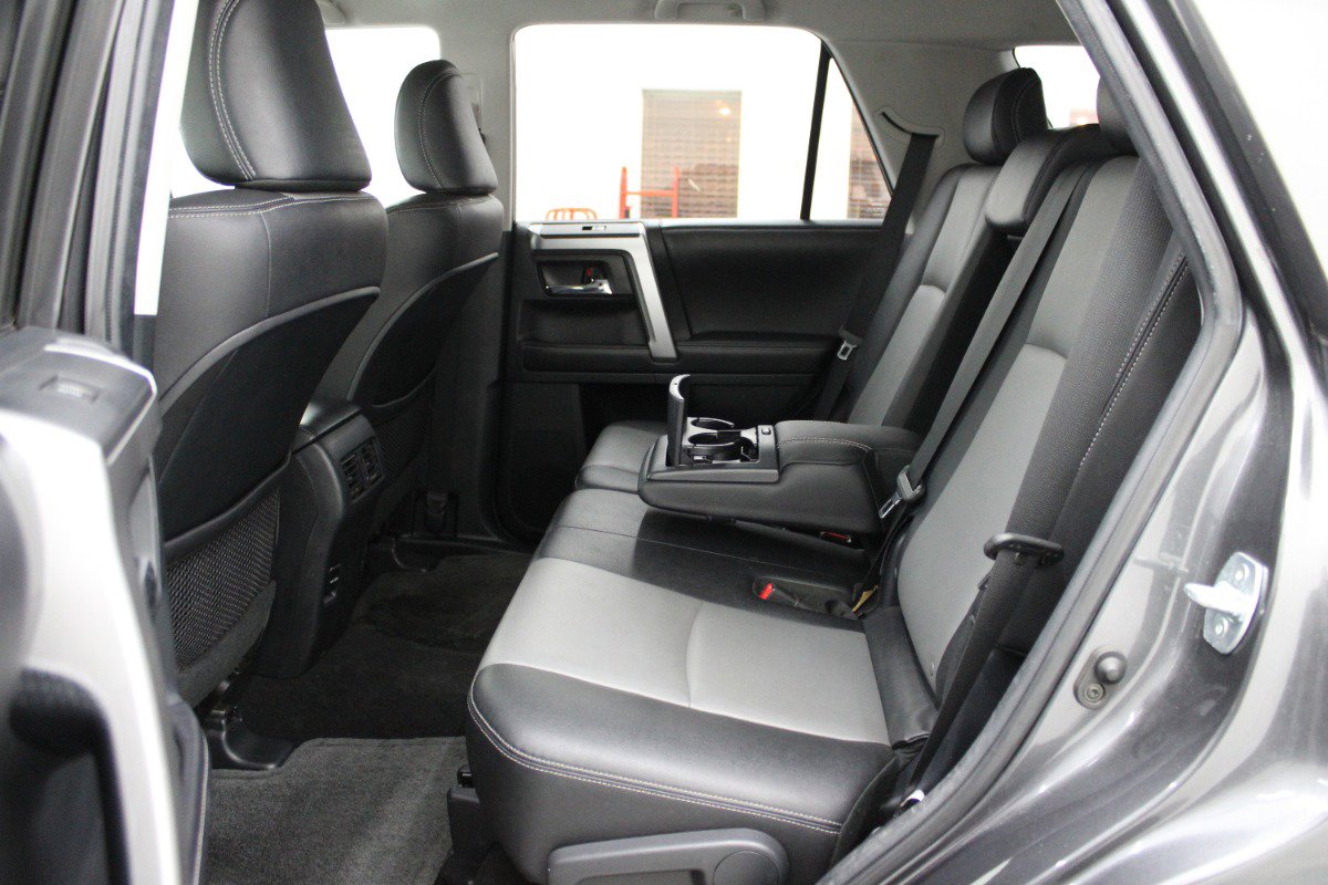 Used 2018 Toyota 4Runner SR5 Premium RWD image 8