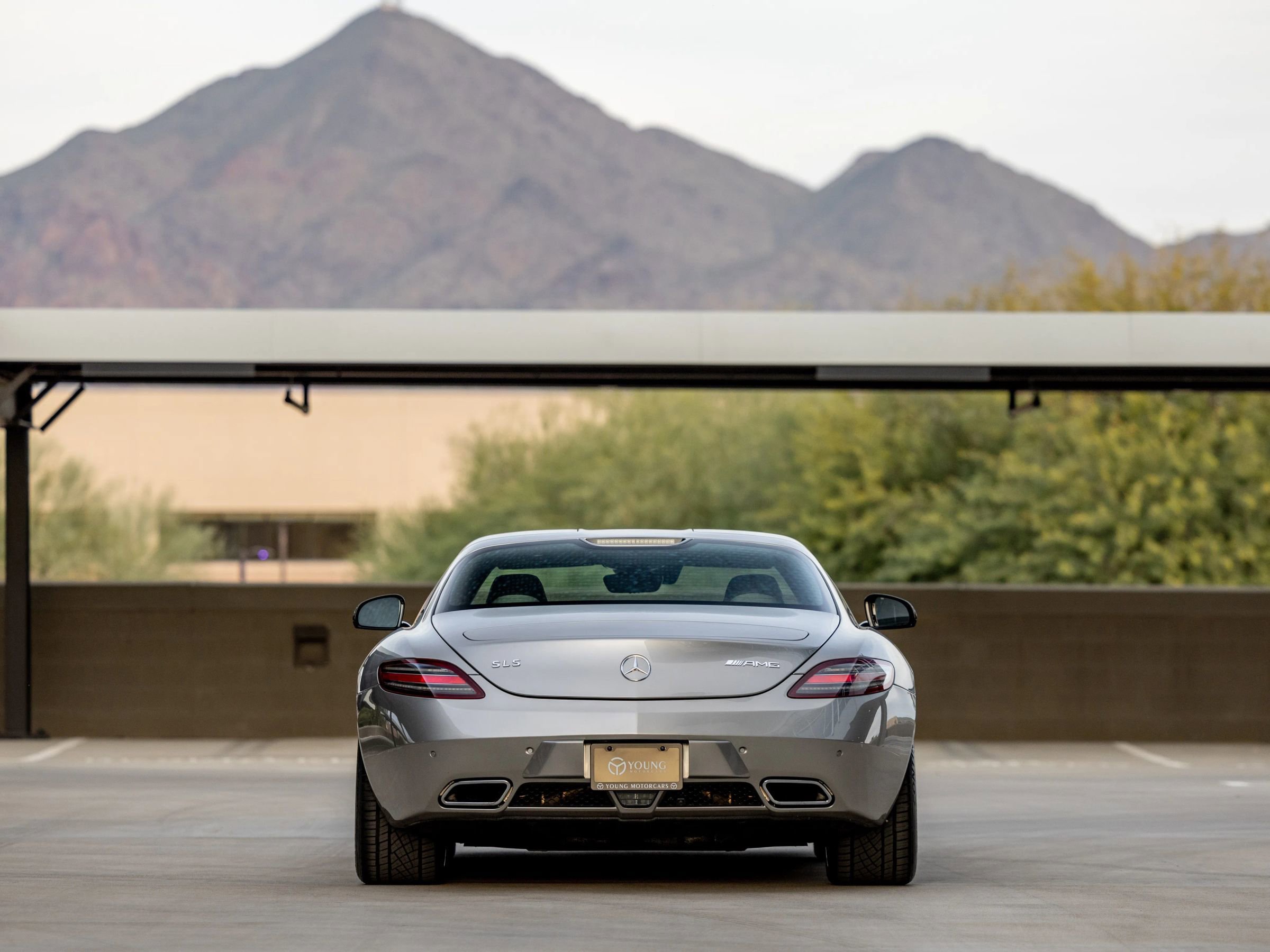 Used 2011 Mercedes-Benz SLS AMG Coupe image 8