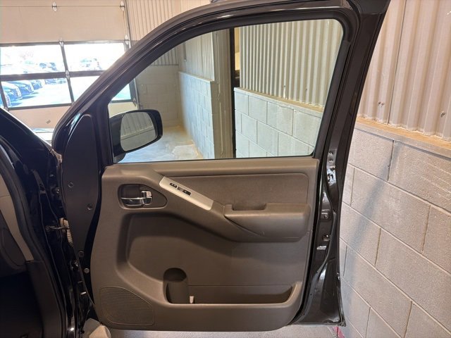 Used 2011 Nissan Pathfinder SV w/ Protection Pkg image 17