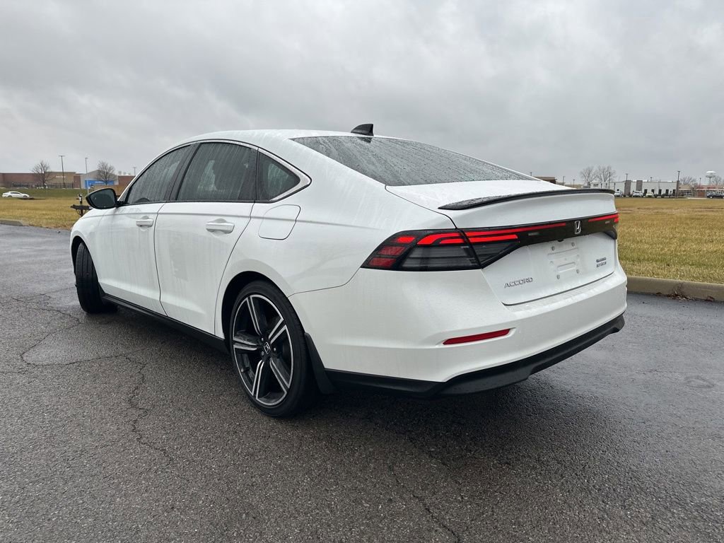 Used 2025 Honda Accord Sport image 9
