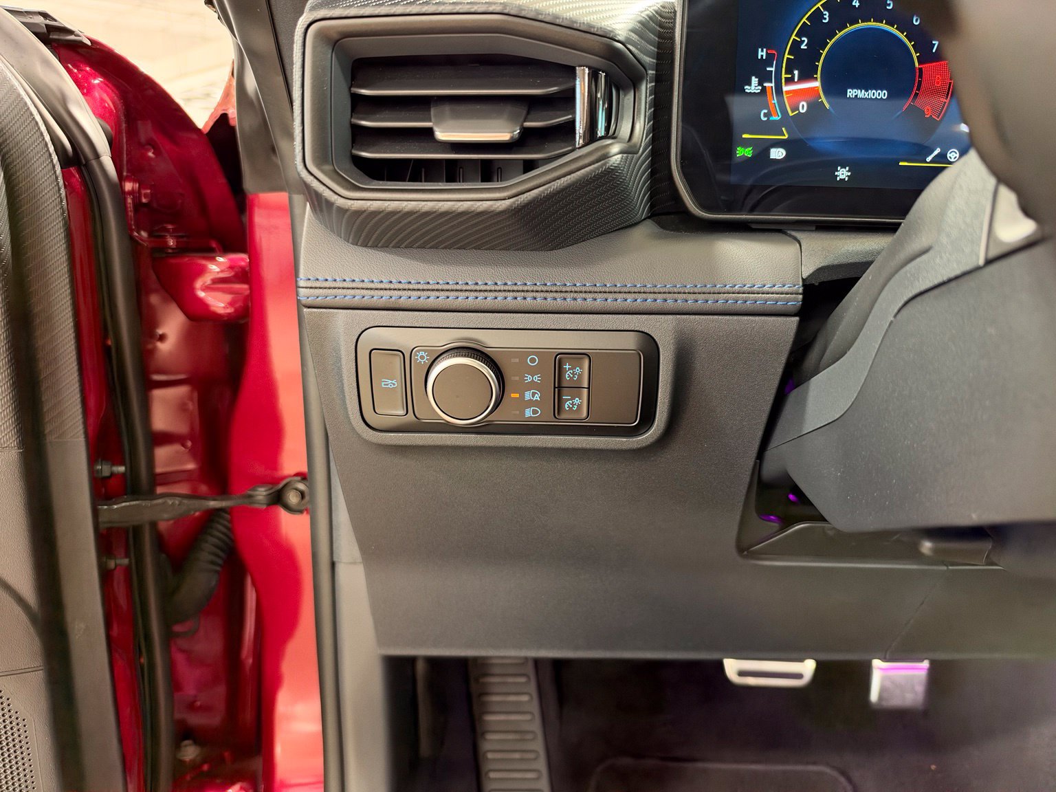 Used 2025 Ford Mustang Dark Horse RWD image 26