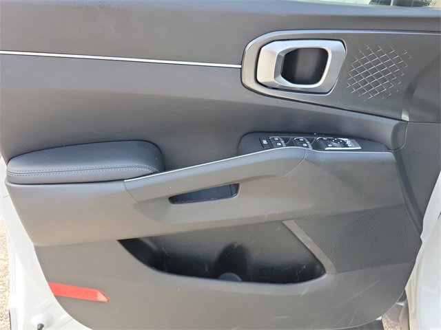 Used 2022 Kia Sorento EX w/ Panoramic Sunroof Package image 21