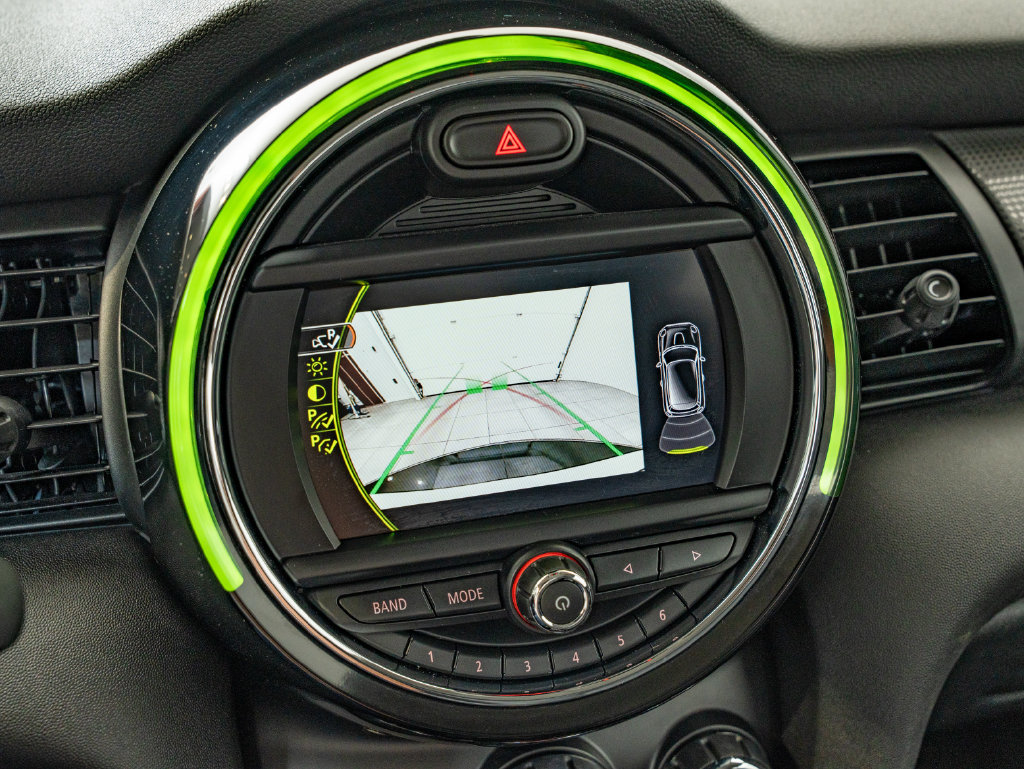 Used 2018 MINI Cooper 2-Door Hardtop FWD image 31