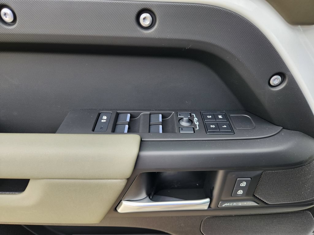 Used 2026 Land Rover Defender 110 S AWD/4WD image 18