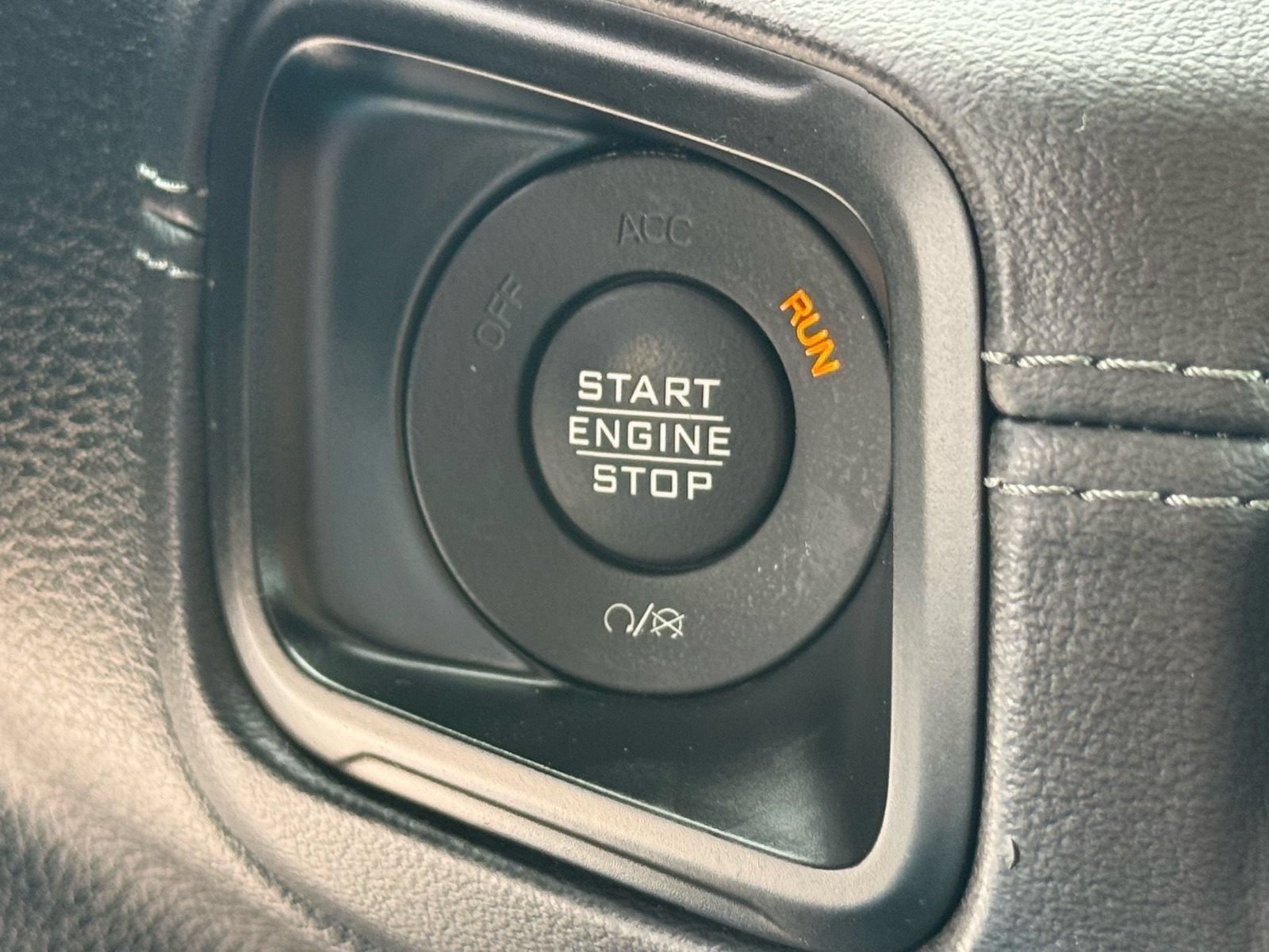 Used 2024 Jeep Wrangler Unlimited Rubicon 4xe AWD/4WD image 26