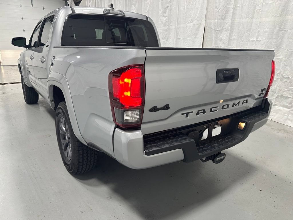 Used 2023 Toyota Tacoma SR5 w/ Technology Package AWD/4WD image 5