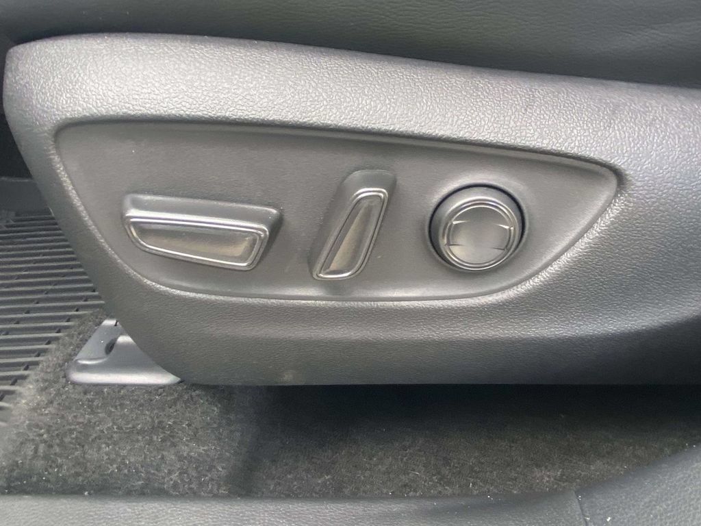 Used 2026 Toyota Highlander XLE AWD/4WD image 17