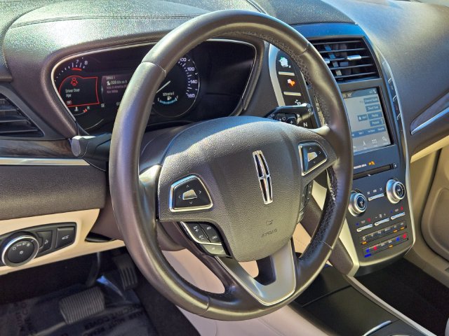 Used 2019 Lincoln MKC Reserve FWD image 18