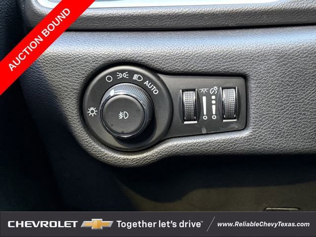 Used 2025 Chrysler Pacifica Select FWD image 26