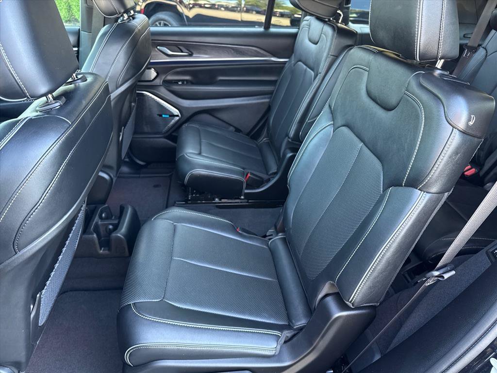 Used 2023 Jeep Grand Cherokee L Overland AWD/4WD image 26