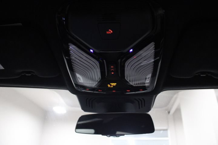 Used 2021 BMW X7 M50i w/ Dynamic Handling Package AWD/4WD image 44