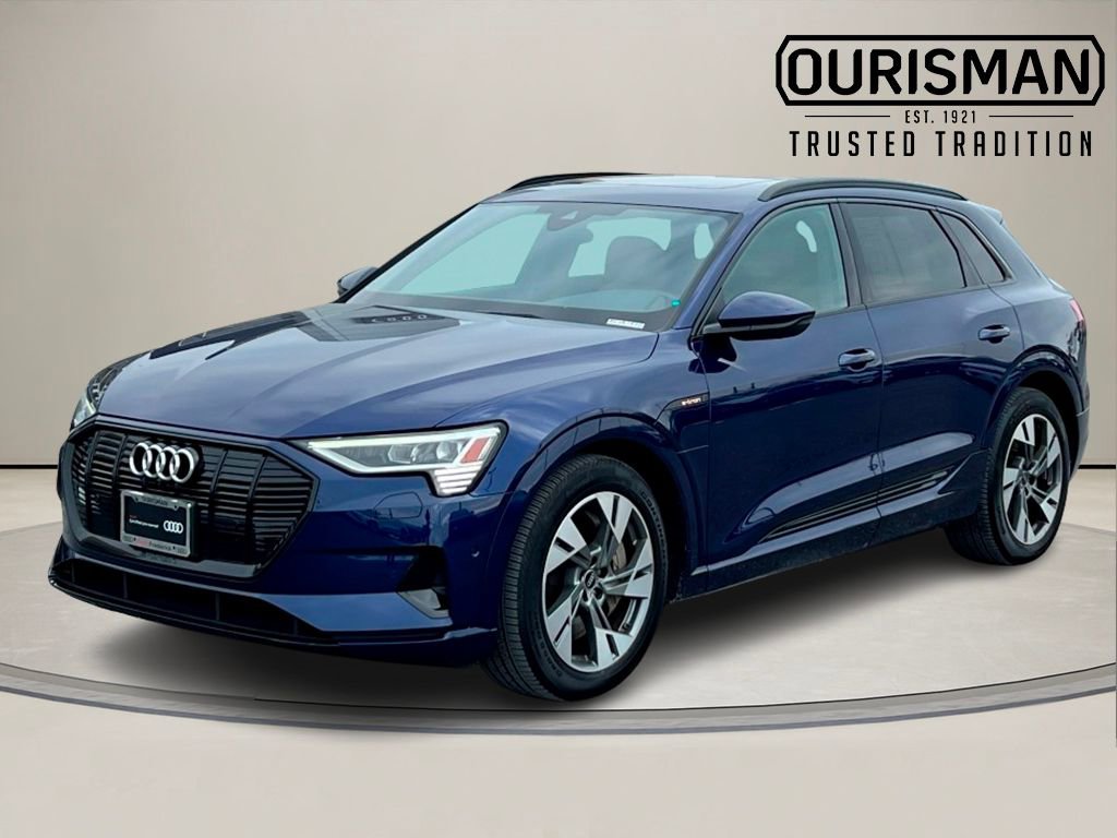 Certified 2022 Audi e-tron Premium w/ Convenience Plus Package image 5
