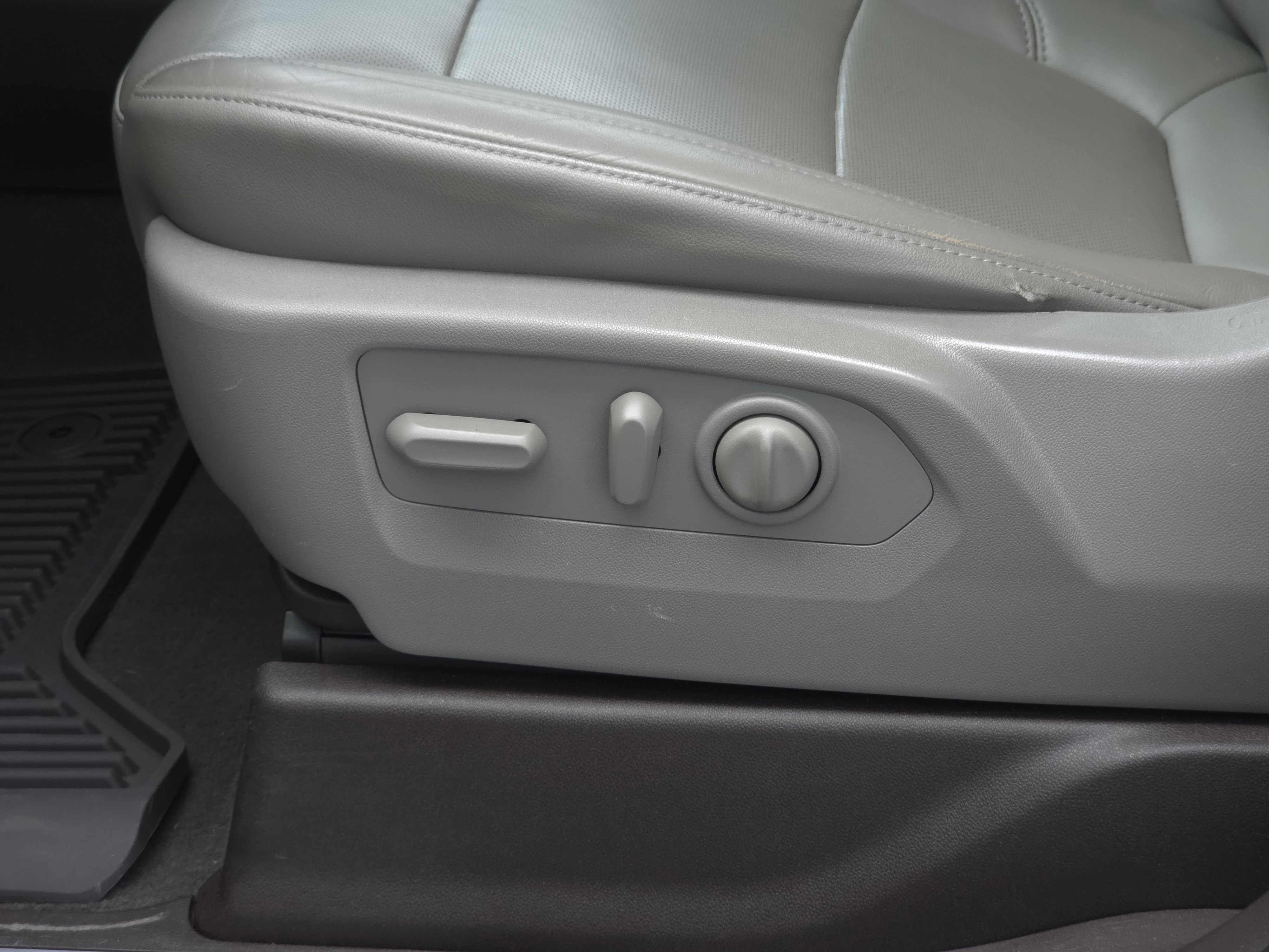 Used 2020 GMC Sierra 1500 SLT w/ SLT Premium Plus Package image 11