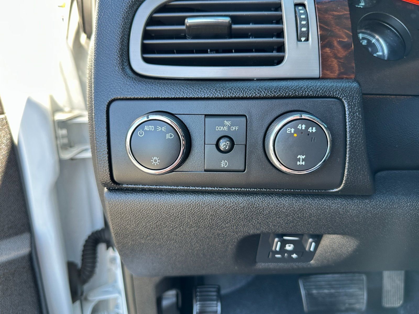 Used 2013 GMC Sierra 3500 Denali image 15